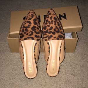 Cheetah mules never worn super cute